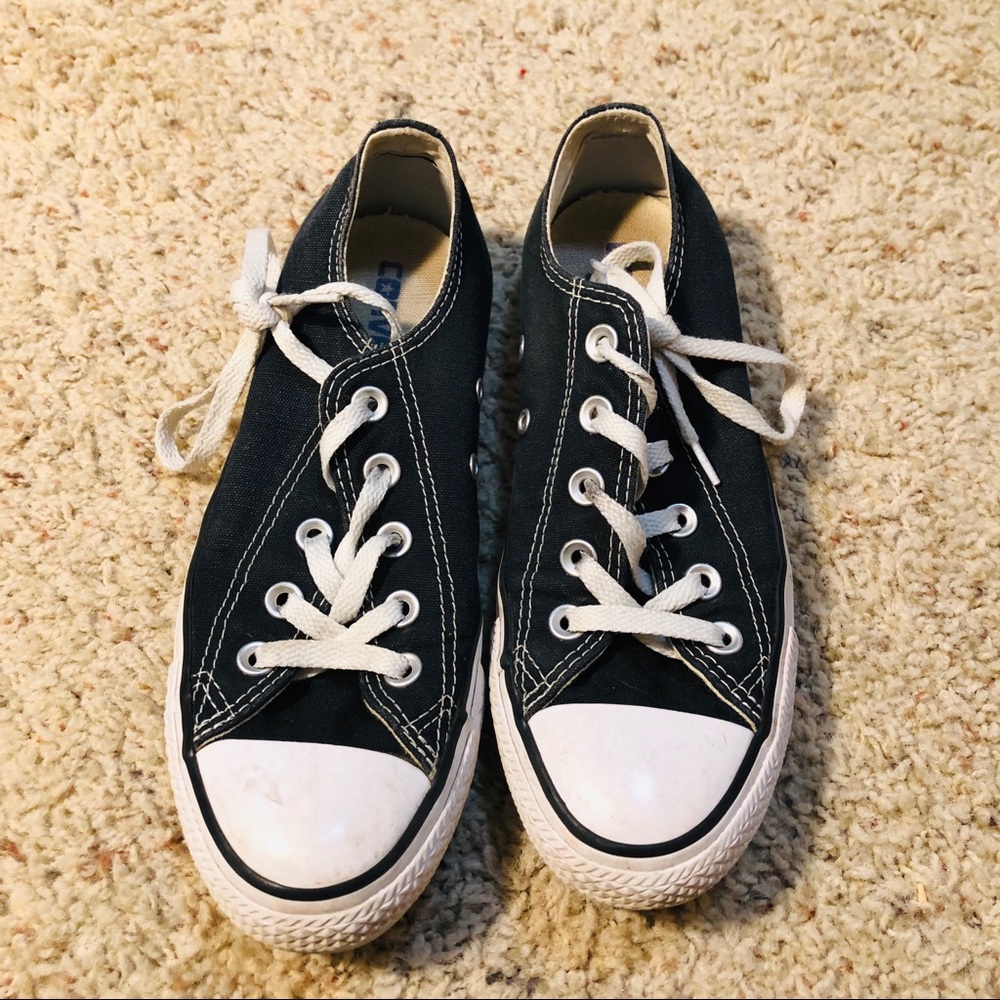 Low Top Black Converse